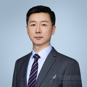 闫小龙·北京德恒（西安高新区）律师事务所
